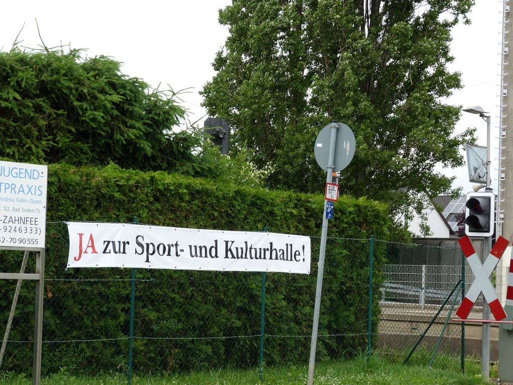 Ja zur Sport- und Kulturhalle in Frankfurt am Main Unterliederbach